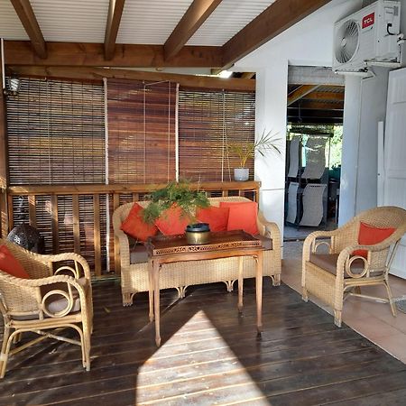 Le Val Rambaud Bed & Breakfast Saint-Denis Ngoại thất bức ảnh