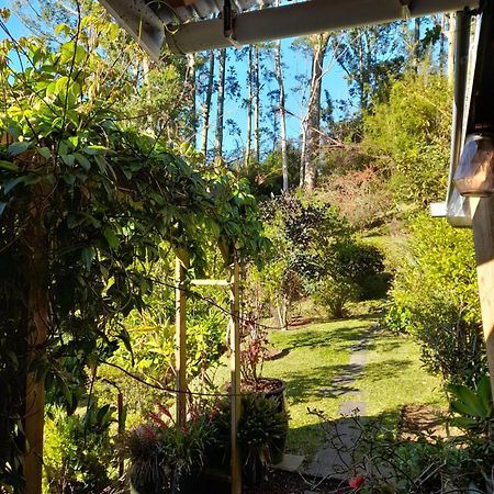 Le Val Rambaud Bed & Breakfast Saint-Denis Ngoại thất bức ảnh
